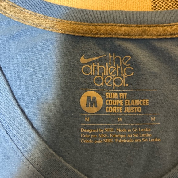 Nike Tee - Picture 3 of 4